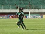 selebrasi-gol-pemain-persebaya-asal-jepang-taisei-marukawa-ke-gawang-persita.jpg