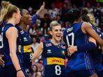 selebrasi-italia-vs-polandia-semifinal-vnl-2024.jpg
