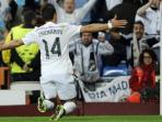 selebrasi-javier-hernandez-chicarito_20150502_042130.jpg