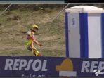 selebrasi-kemenangan-valentino-rossi-lari-kebelet-ke-toilet-gp-jerez.jpg