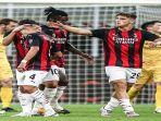 selebrasi-lorenzo-colombo-ketika-mencetak-gol-debut-bagi-ac-milan.jpg