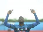selebrasi-makan-konate-setelah-mencetak-gol-ke-gawang-madura-united.jpg