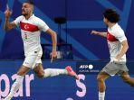 selebrasi-merih-demiral-turki-saat-mencetak-gol-ke-gawang-austria-di-euro-2024.jpg