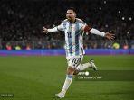 selebrasi-messi-usai-cetak-gol-tendangan-bebas-ke-gawang-ekuador.jpg