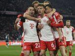 selebrasi-pemain-bayern-munchen-setelah-joshua-kimmich-mencetak-gol.jpg
