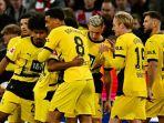 selebrasi-pemain-bourrusia-dortmund-setelah-adeyemi-mencetak-gol-ke-gawang-bayern-munchen.jpg