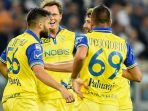 selebrasi-pemain-chievo_20161223_032723.jpg