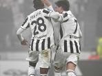 selebrasi-pemain-juventus-denis-zakaria-bersama-dusan-vlahovic.jpg