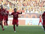 selebrasi-pemain-muda-persija-jakarta-frengky-missa.jpg