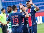 selebrasi-pemain-psg-setelah-menangi-gelar-kedua-musim-ini.jpg