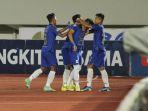 selebrasi-pemain-psis-semarang-septian-david-maulana-dengan-rekannya-setelah-cetak-gol.jpg