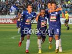 selebrasi-pemain-psis-semarang_20181013_181853.jpg