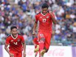 selebrasi-pemain-timnas-u22-indonesia-irfan-jauhari-kanan-dengan-fajar-fathurrahman.jpg