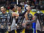 selebrasi-rivan-nurmulki-bersama-pemain-surabaya-bin.jpg