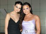 selena-gomes-dan-demi-lovato.jpg