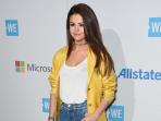 selena-gomez_20160524_152841.jpg
