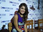 selena-maria-012345_20151201_195543.jpg