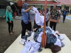 selesai-un-smk-yplp-pgri-1-makassar-kumpulkan-seragam_20150417_125519.jpg