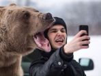 selfie-with-bear-very-danger_20161121_195312.jpg