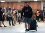 seluruh-pembalap-motogp-telah-tiba-di-lombok_20220316_231825.jpg