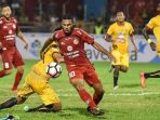 semen-padang-vs-sriwijaya-fc_20170417_214422.jpg