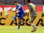 sempat-unggul-2-0-persib-bandung-ditahan-imbang-borneo-fc_20190818_053727.jpg