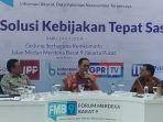 semuel-abrijani-pangerapan-dalam-diskusi-di-kantor-kemenkominfo.jpg