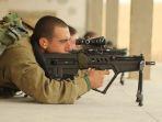 senapan-serang-tavor-israel-yang-mematikan.jpg