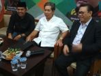 senior-golkar-agung_20171122_184646.jpg