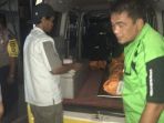 seorang-pelajar-tewas-berlumuran-darah-mendekap-ibunya-di-komplek-taman-kedaung_20170518_054013.jpg
