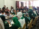 seorang-pengurus-perempuan-dpp-pkb-berdiri-ketika-namanya-dipanggil_20180129_170809.jpg