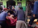 seorang-pria-obesitas-dengan-barat-badan-sekitar-180-kg-di-cibinong.jpg