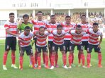 sepakbola-tim-madura-united_20160311_111502.jpg