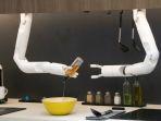 sepasang-lengan-robot-bot-chef.jpg