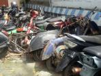 sepeda-motor-barang-bukti-di-pos-lantas-polresta-yogyakarta_20150420_143857.jpg