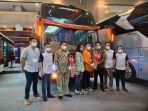 serah-terima-bus-hino.jpg