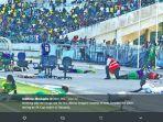 serangan-lebah-dalam-salah-satu-pertandingan-sepak-bola-di-tanzania.jpg
