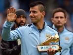 sergio-aguero-sepatu-emas_20150525_041945.jpg