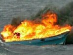 serma-musbah-selamatkan-puluhan-korban-kapal-terbakar-di-buton_20160815_113740.jpg