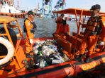 serpihan-dan-barang-penumpang-lion-air-jt610-ditemukan_20181029_165333.jpg