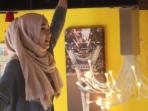 serunya-berfoto-terbalik_20160809_192815.jpg