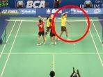 servis-kevin-sanjaya-ini-bikin-emosi-lawannya-sampai-banting-raket_20170408_093227.jpg