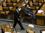 setya-novanto-hadiri-rapat-paripurna_20151218_170703.jpg