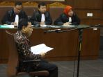 setya-novanto-jalani-sidang-eksepsi_20171220_140023.jpg