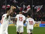 sevilla-ever-banega-vs-atletico-madrid_20180124_065712.jpg