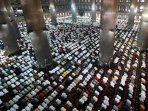 shalat-idul-fitri-1437-h-di-masjid-istiqlal_20160706_115021.jpg