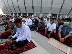 shalat-idul-fitri-di-jis_20220502_093853.jpg