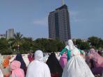 shalat-ied-di-polda-metro-jaya_20160912_082603.jpg