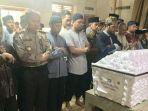 shalat-jenazah-yasinta-bunga-korban-susur-sungai-sempor.jpg