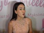 shandy-aulia-hadiri-peluncuran-produk-kosmetik_20180413_143147.jpg
